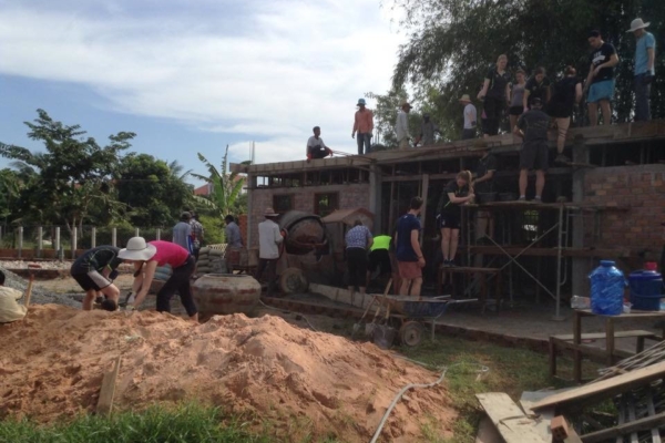 ConCerttreak-building-nov-2015 group shot (1) ConCerttreak-building-nov-2015 group shot (1)