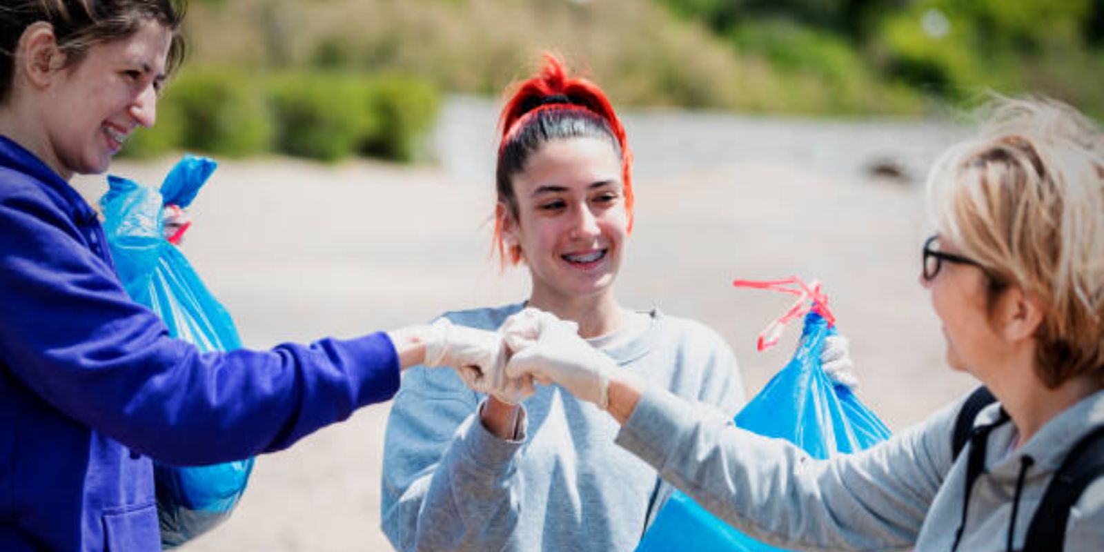 Volunteers Working Together to make a Difference.